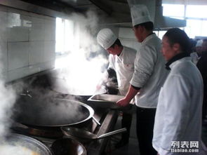 广州南岗生活区餐饮饭店烟罩安装与排烟管道施工全解析